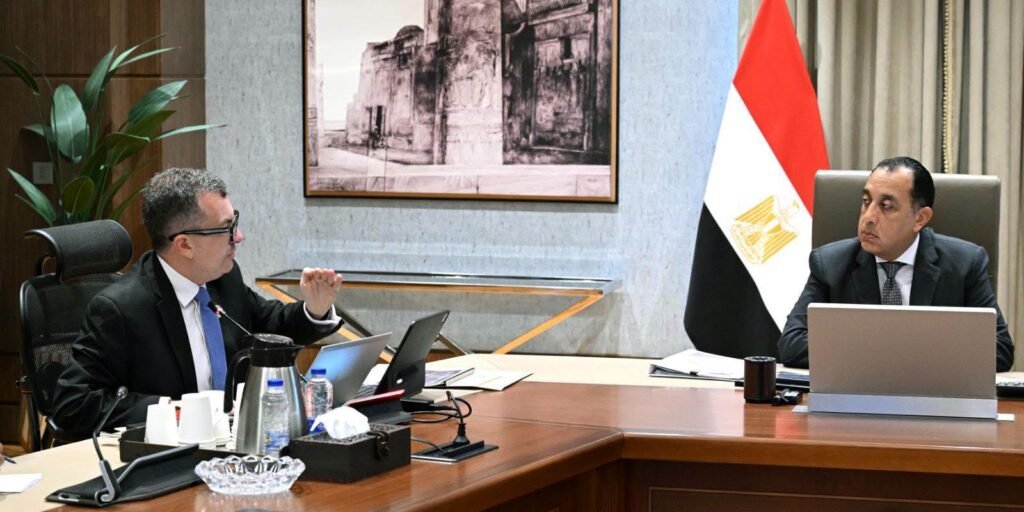 الحكومة تعيد تنظيم وزارة الاستثمار والتجارة الخارجية وتحدد اختصاصاتها وسبع جهات تابعة