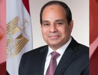 السيسي يحيي ذكرى أكتوبر بوضع الزهور على مقابر قادة وشهداء الحرب