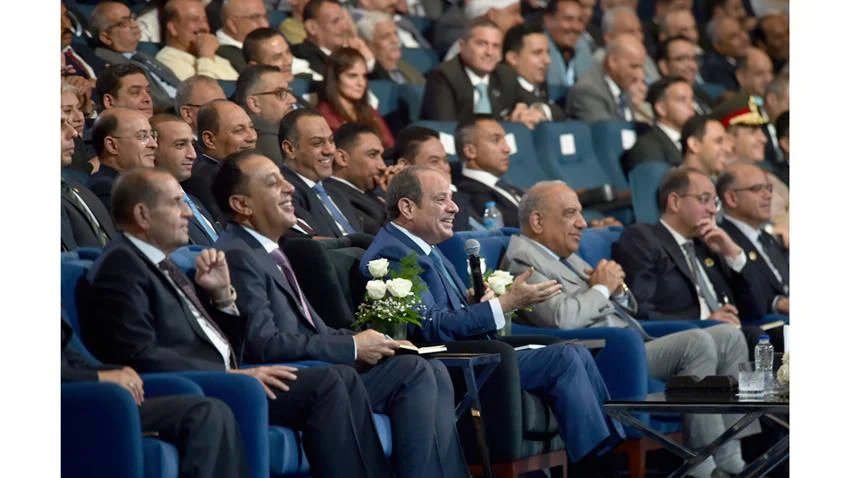 السيسي يرسم ملامح استراتيجية مصر للأمن الغذائي والمائي ويعلن استعداد الدولة لاستصلاح 10 ملايين فدان
