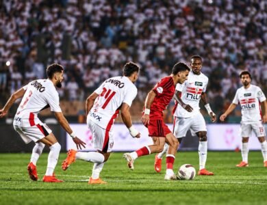 الشياطين الحمر يعتلون قمة الدوري بثنائية مثيرة في شباك الزمالك