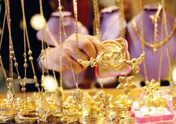 تراجع المعدن النفيس يضرب أسعار الذهب اليوم الجمعة في مصر