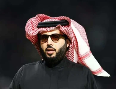 تركي آل الشيخ يعلق على استهداف مطار الرياض أرض الحرمين خط أحمر