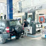 تكلفة البنزين 35 جنيهًا والسولار 37.. خبراء يفسرون تثبيت الأسعار